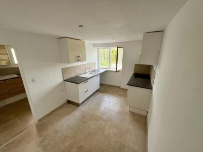 For sale Charleval 3 rooms 77 m2 Bouches du Rhone (13350) photo 2