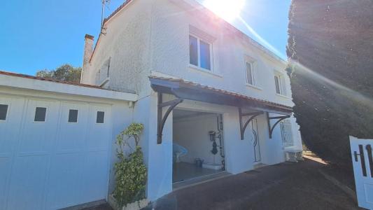 For sale 1,5KM D'ARAGO 5 rooms 132 m2 Vendee (85100) photo 0