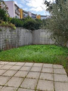 For rent 3 rooms 75 m2 Bouches du Rhone (13014) photo 0