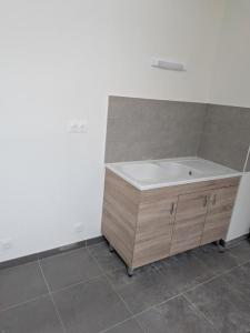 For rent Saint-clement 2 rooms 50 m2 Yonne (89100) photo 2