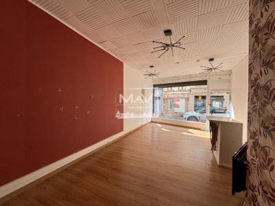 Louer Local commercial 56 m2 Saint-omer