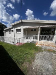 For sale Lamentin 8 rooms 205 m2 Martinique (97232) photo 0