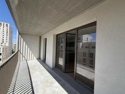 For rent Bordeaux 4 rooms 87 m2 Gironde (33800) photo 0