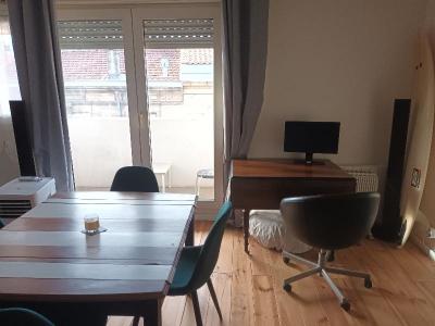 For rent Bordeaux 2 rooms 47 m2 Gironde (33000) photo 0