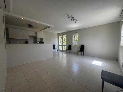 For sale 3 rooms 65 m2 Bouches du Rhone (13190) photo 1