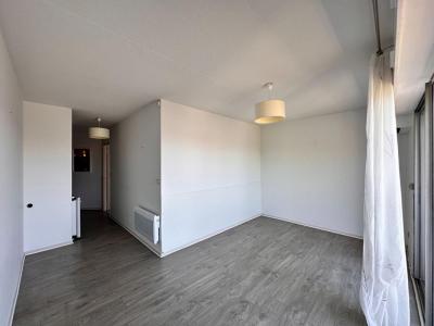 For sale Agen 2 rooms 39 m2 Lot et garonne (47000) photo 2