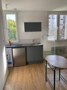 Louer Appartement Lyon-7eme-arrondissement 690 euros