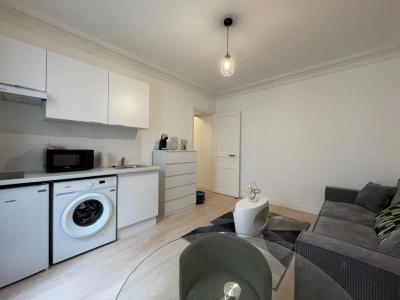 Annonce Location Appartement Paris-18eme-arrondissement 75