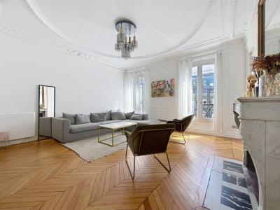 Louer Appartement 74 m2 Paris-8eme-arrondissement