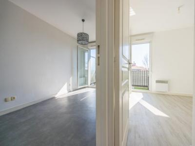 For sale Nantes 3 rooms 58 m2 Loire atlantique (44100) photo 3
