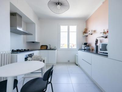 For sale Nantes 4 rooms 121 m2 Loire atlantique (44000) photo 2