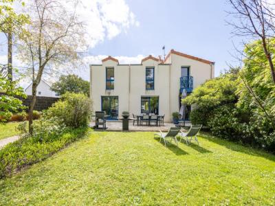 For sale Nantes 4 rooms 154 m2 Loire atlantique (44300) photo 0