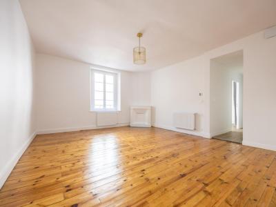 For sale Nantes 2 rooms 50 m2 Loire atlantique (44000) photo 2