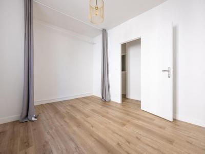 For sale Nantes 2 rooms 50 m2 Loire atlantique (44000) photo 3