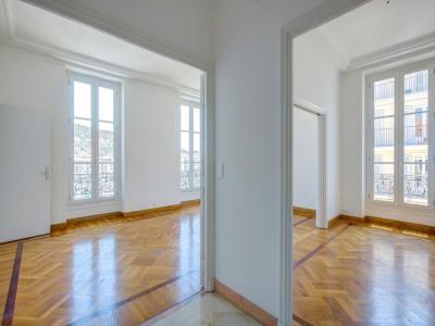 For sale Nice 4 rooms 79 m2 Alpes Maritimes (06300) photo 4