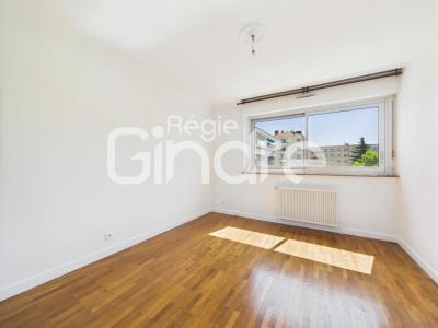 For sale Lyon-8eme-arrondissement 3 rooms 79 m2 Rhone (69008) photo 3