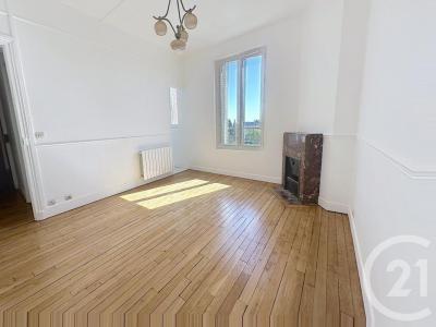 Louer Appartement Thiais 830 euros