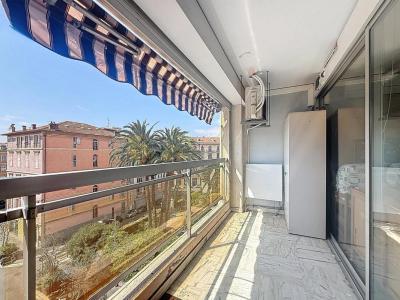 For sale Nice 3 rooms 80 m2 Alpes Maritimes (06000) photo 2
