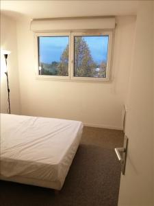 Louer Appartement Courdimanche 919 euros