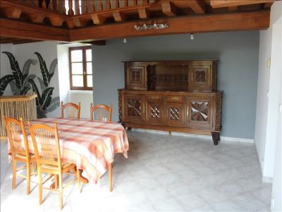 Louer Maison 162 m2 Ruffec
