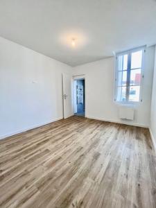 Louer Appartement  680 euros