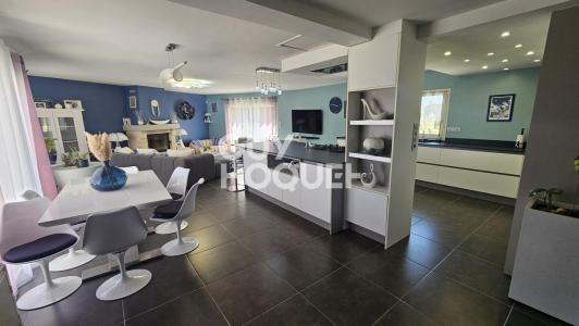 For sale Saint-jean-d'angely 6 rooms 186 m2 Charente maritime (17400) photo 1