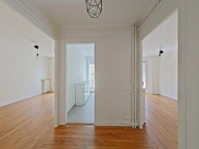 For rent Paris-17eme-arrondissement 2 rooms 38 m2 Paris (75017) photo 3