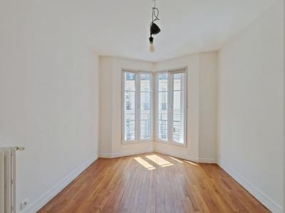 For rent Paris-17eme-arrondissement 2 rooms 38 m2 Paris (75017) photo 4