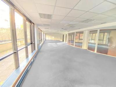 For rent Issy-les-moulineaux 171 m2 Hauts de Seine (92130) photo 4
