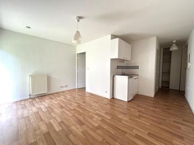 For rent Rennes 2 rooms 31 m2 Ille et vilaine (35000) photo 0