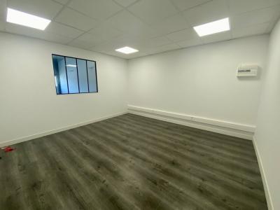Louer Bureau 95 m2 Bordeaux