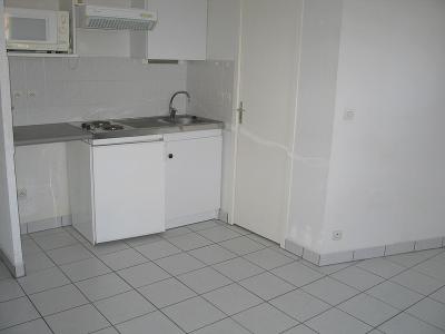 For rent Aubiere 1 room 24 m2 Puy de dome (63170) photo 0