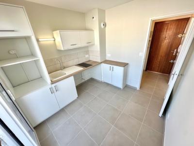 Louer Appartement 40 m2 Lyon-7eme-arrondissement