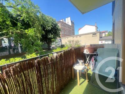 For rent Fontenay-sous-bois 3 rooms 61 m2 Val de Marne (94120) photo 2