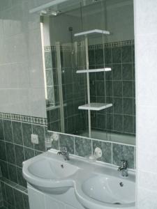 For rent Carrieres-sous-poissy 3 rooms 56 m2 Yvelines (78955) photo 2
