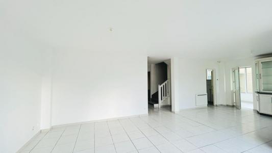 For rent Villenave-d'ornon 4 rooms 90 m2 Gironde (33140) photo 1