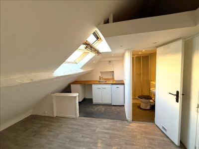 For rent Paris-10eme-arrondissement 1 room 9 m2 Paris (75010) photo 2
