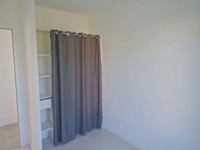 Louer Maison  915 euros