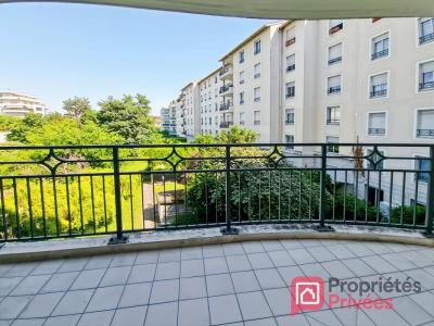 For sale Lyon-8eme-arrondissement 3 rooms 67 m2 Rhone (69008) photo 0