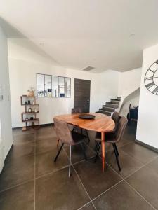 For sale Serignan 4 rooms 115 m2 Herault (34410) photo 2