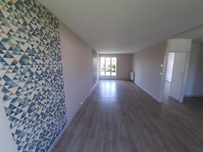 For sale Menitre 5 rooms 90 m2 Maine et loire (49250) photo 2