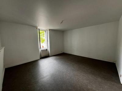 For sale Renaze 3 rooms 68 m2 Mayenne (53800) photo 2