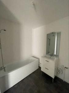 For rent Valenciennes 3 rooms 65 m2 Nord (59300) photo 3