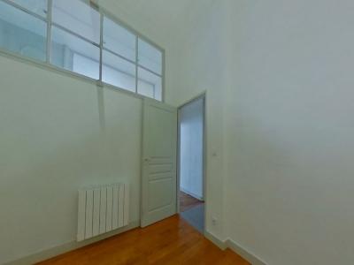 For rent Lyon-2eme-arrondissement 3 rooms 61 m2 Rhone (69002) photo 3