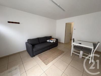 For rent Saint-just-en-chaussee 2 rooms 42 m2 Oise (60130) photo 2