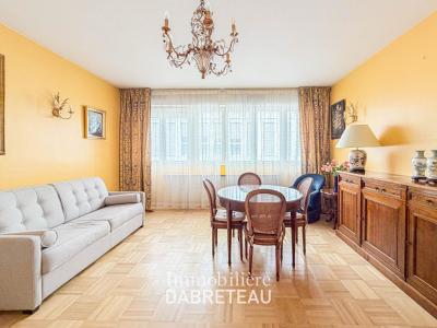 For sale Lyon-6eme-arrondissement 2 rooms 63 m2 Rhone (69006) photo 0