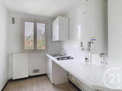For rent Villejuif 3 rooms 63 m2 Val de Marne (94800) photo 3