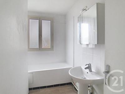 For rent Villejuif 3 rooms 63 m2 Val de Marne (94800) photo 4