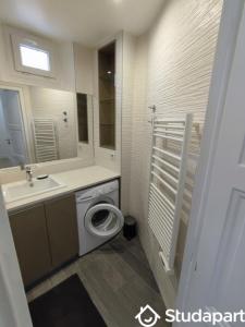 For rent Paris-16eme-arrondissement 1 room 13 m2 Paris (75016) photo 3