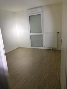 For rent Saint-apollinaire 3 rooms 75 m2 Cote d'or (21850) photo 2
